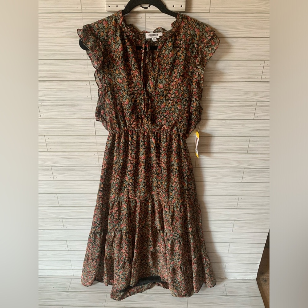 BB Dakota Steve Madden Floral Dress ruffle sleeveless v neck almost ankle length